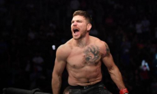 Боец победил звездного соперника и установил уникальный рекорд в UFC. Видео