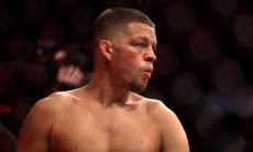 Звездный боец UFC ударил журналиста и попал на видео