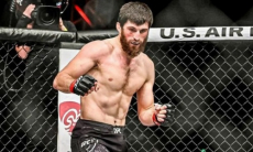Российский боец нокаутом выиграл девятый бой кряду в UFC и приблизился к титулу. Видео
