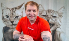 «Обращаюсь к дебилам». Емельяненко прокомментировал информацию о завершении карьеры