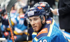 Участник десяти чемпионатов мира усилил соперника «Барыса» по конференции КХЛ