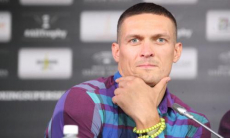 Миссия выполнена. Александр Усик отметил казахстанского супертяжа
