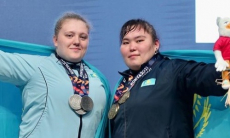 Казахстан с рекордом выиграл «золото» в тяжелой атлетике на Исламиаде