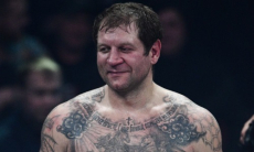 Александр Емельяненко сделал своей любимой предложение и получил ответ. Видео
