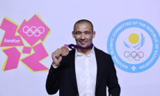 Казахстанского борца спустя десять лет наградили олимпийской медалью