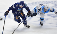 «Новичок наблюдал со скамейки». В России оценили «сухую» победу «Барыса» в КХЛ