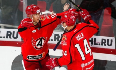 Легенда российского хоккея сделал «ассист» игроку сборной Казахстана. Видео