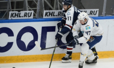 «Игроки „Барыса“ играли в хоккей молча». Эксперт разобрал голевые моментах в матче с «Торпедо»