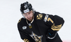 «У меня есть желание обыграть „Барыс“». Хоккеист сборной Казахстана высказался о втором периоде матча КХЛ