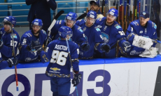 «В ужасной форме». В России выбрали победителя матча КХЛ «Барыс» — «Амур»