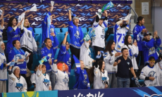 «В Казахстане сумасшедшие болельщики». Из России про злой «Барыс» и кайфового Метальникова с гребешками