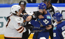 «Гол посвятил сыну — Данису Юрьевичу». Юрий Сергиенко разобрал матч «Барыс» — «Амур» и поделился эмоциями