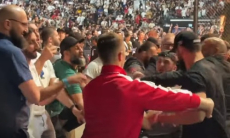Чимаев и Нурмагомедов подрались в зале во время турнира UFC. Видео
