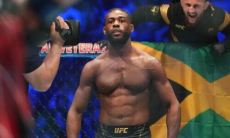 Стерлинг проведет защиту титула UFC с бывшим чемпионом промоушна в двух весах