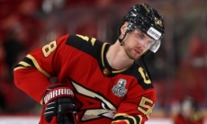 «Больше порядка и меньше глупостей». Преображение хоккеиста сборной Казахстана из КХЛ отметили в России