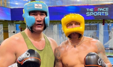 Спарринг-партнер Усика из Казахстана пойдет на повышение в своем следующем бою