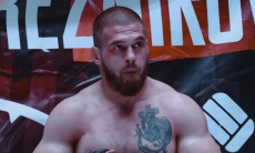 Казахстанский файтер «напугал» чемпиона с 23 победами