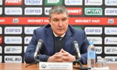 Наставник «Трактора» назвал «виновника» разгромного поражения от «Барыса»