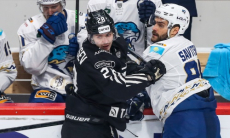 «Все-таки решились». Стало известно о перестановках в клубе КХЛ после поражения «Барысу»