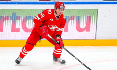 Голевая передача Романа Старченко помогла его клубу одержать шестую победу кряду в КХЛ. Видео