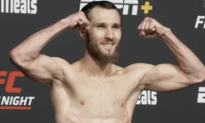 Казахстанский боец прошел взвешивание перед пятым поединком в UFC. Видео