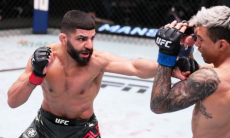 Победивший казахстанца боец UFC снес соперника ударом в челюсть. Видео