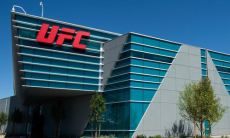 Фанатам UFC сообщили плохую новость