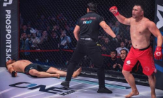 Зверский нокаут первого казаха в истории UFC вошел в мировой топ-10 лучших финишей недели. Видео