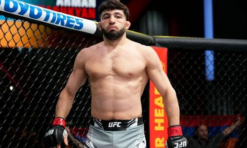 «Заберу 50 000 и поеду домой». Царукян похвалил казаха из UFC и пригрозил ему нокаутом