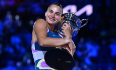 «Иногда я выгляжу красиво». Обидчица Рыбакиной в финале Australian Open похвасталась фото в вечернем макияже