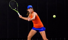 Лучшая теннисистка Казахстана в «парах» проиграла на старте турнира в Абу-Даби