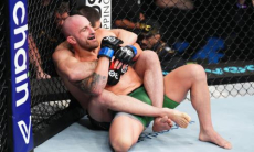 Видео яркого боя Махачев — Волкановски за титул чемпиона UFC
