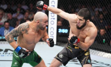 Видео полного боя Ислам Махачев — Алекс Волкановски за титул чемпиона UFC
