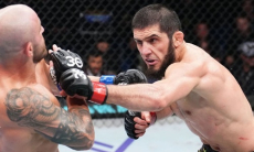 UFC представил статистику боя Ислам Махачев — Алекс Волкановски