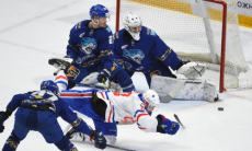 «Отказался бы от легионеров». В России объяснили перелом игры «Барысом» после 0:3 и неудачу с плей-офф КХЛ