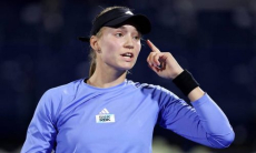 За рубежом спрогнозировали исход матча Елены Рыбакиной с шестой ракеткой мира