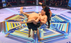 Казахстанский боец MMA «задушил» соперника в первом раунде