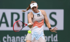 Матч Елены Рыбакиной за выход в финал прерван во второй раз. Известна причина