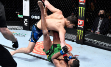 UFC вспомнил первый нокаут Шавката Рахмонова. Видео