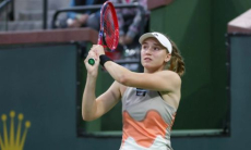 Елену Рыбакину кошмарят первой ракеткой мира