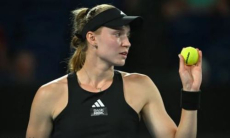 «Трудно поверить». Матч Елены Рыбакиной за сборную Казахстана вызвал удивление