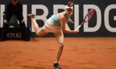 «Выбила дерьмо из мячей». Елена Рыбакина впечатлила силой ударов. Видео