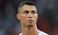 «Он ходит и боится до сегодняшнего дня». Бауыржан Исламхан потроллил Криштиану Роналду. Видео