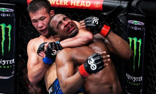 «Дайте ему пояс и больше никто не пострадает». UFC взорвал сеть финишами Шавката Рахмонова. Видео