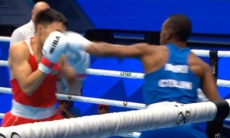 Обидчик казахстанского боксера попал на чемпиона из Узбекистана на ЧМ-2023