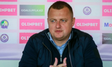 «Мне надо выводить местных футболистов на определённый уровень». Наставник «Атырау» подробно разобрал матч с «Кайратом»