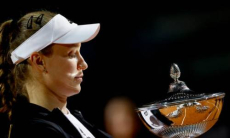 «Отсутствие уважения и профессионализма». Награждение Рыбакиной в Риме обернулось позором. Видео