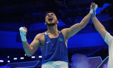 Чемпион мира по боксу из Казахстана оставил послание своему уникальному сопернику на ЧМ-2023
