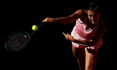 Принципиальная соперница Рыбакиной сыграла необычный матч на «Ролан Гаррос». Видео 