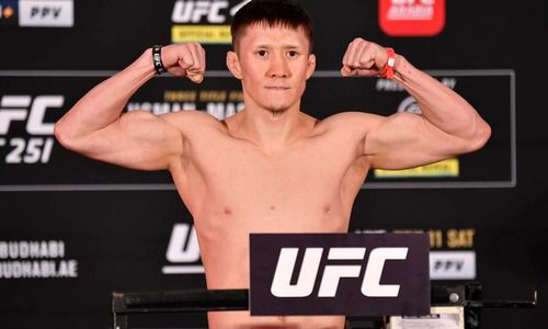 Жалгас Жумагулов дал прогноз на бой за титул чемпиона UFC